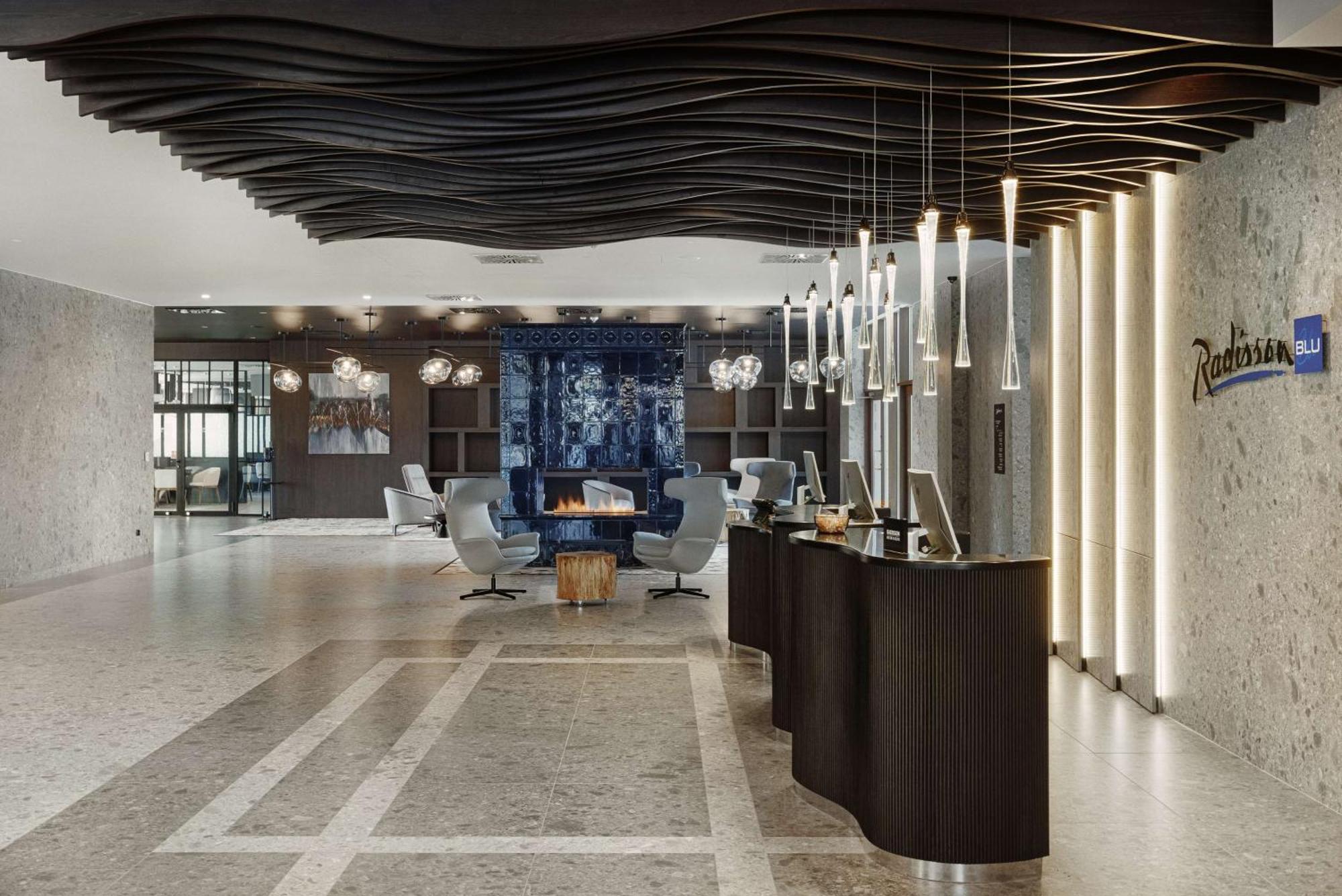 Radisson Blu Resort & Conference Center, Ostroda Mazury Exterior foto The lobby of Radisson Blu Hotel, Belgrade